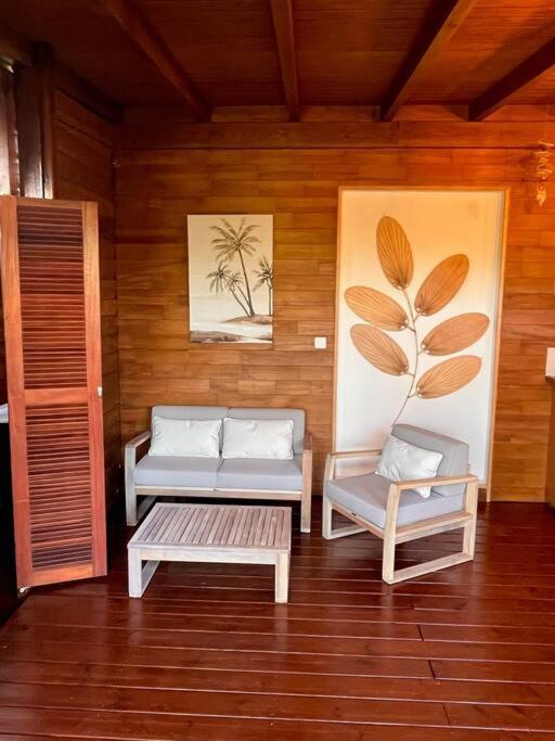 Villa Bungalow Avec Jacuzzi Privatif Sainte-Rose Exterior foto